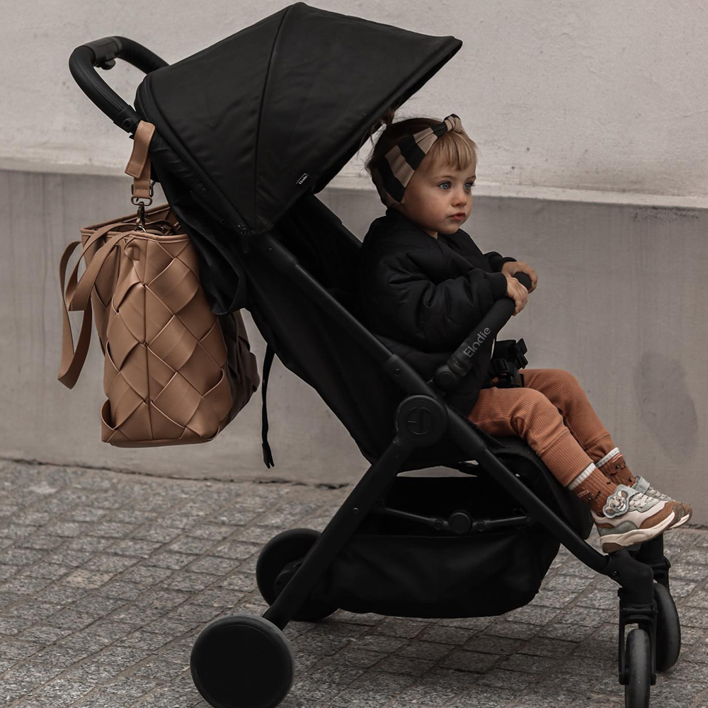 Poussette citadine Mondo Black (Elodie Details) - Image 5