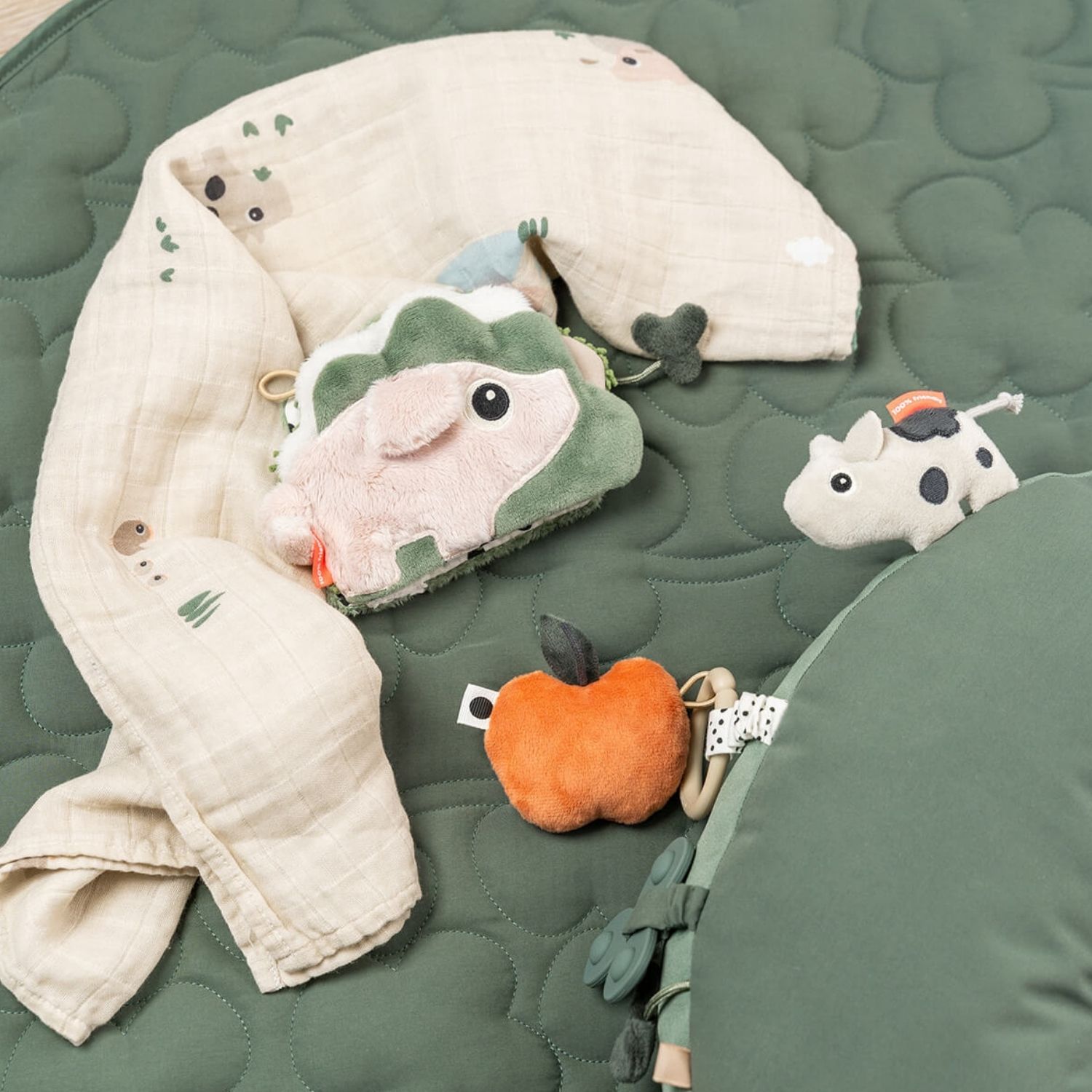 Coussin d'éveil Tummy time Tiny farm Vert (Done by deer) - Image 2