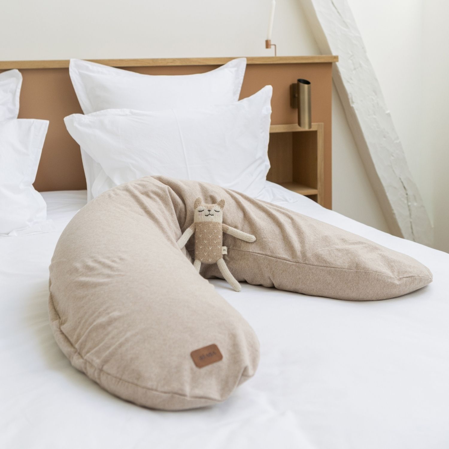 Coussin de grossesse et allaitement Big Flopsy Jersey de coton Argile chiné (Béaba) - Image 3
