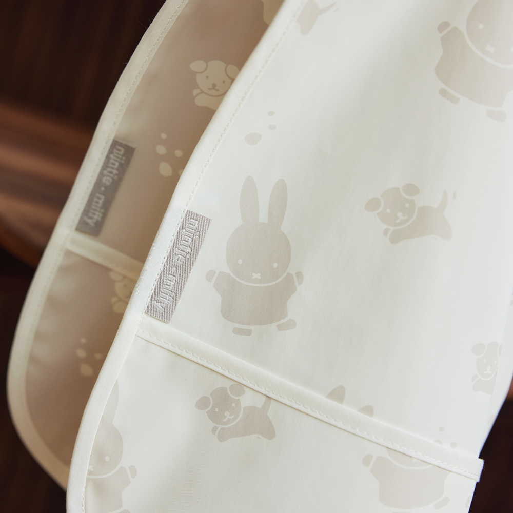 Lot de 2 bavoirs plastifiés Miffy Snuffy Nougat (Jollein) - Image 1
