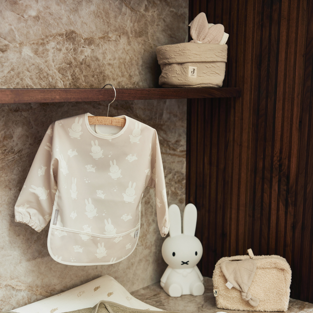 Bavoir à manches imperméable Miffy Snuffy Nougat (Jollein) - Image 2