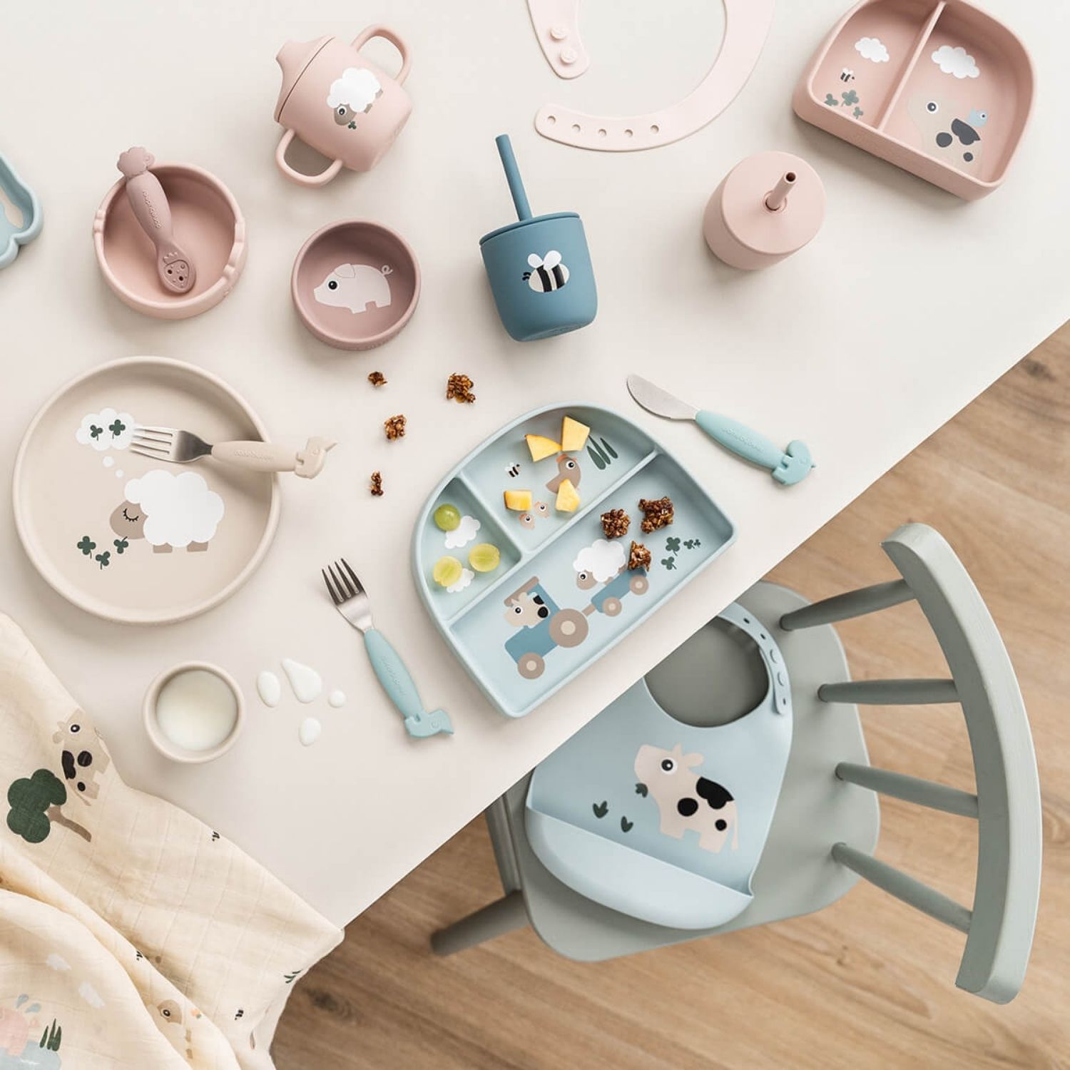 Assiette ventouse en silicone Tiny farm Sable (Done by deer) - Image 1