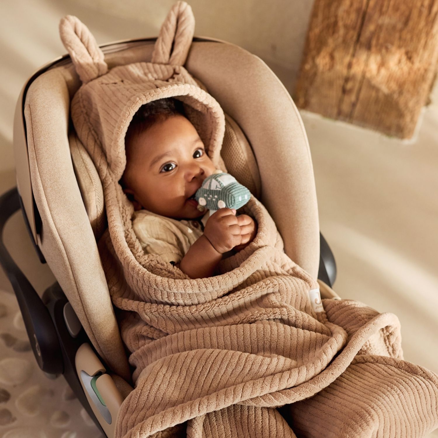 Couverture nomade Bunny Cloudy Rib Milky Coffee (Jollein) - Image 2