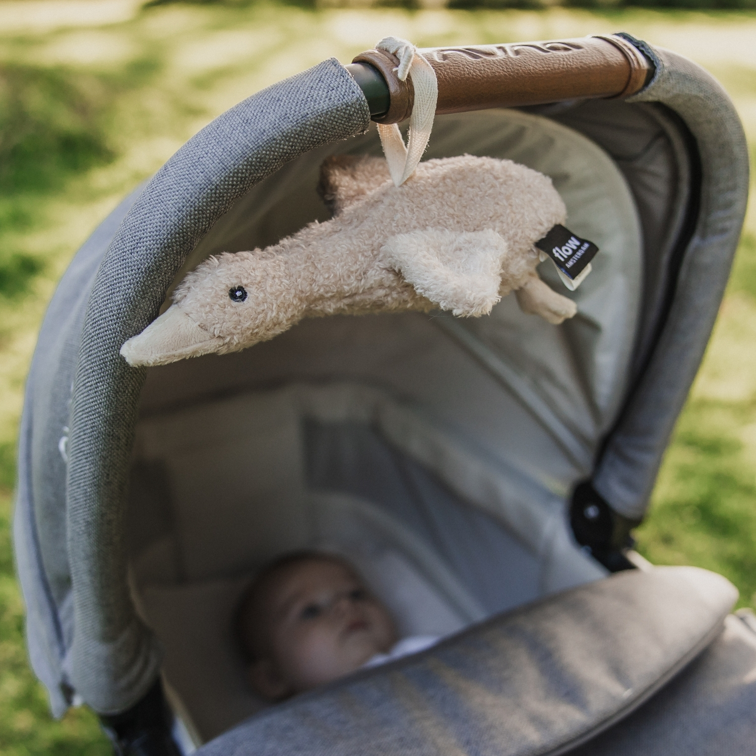 Peluche bruit blanc à suspendre Liva avoine (FLOW) - Image 2