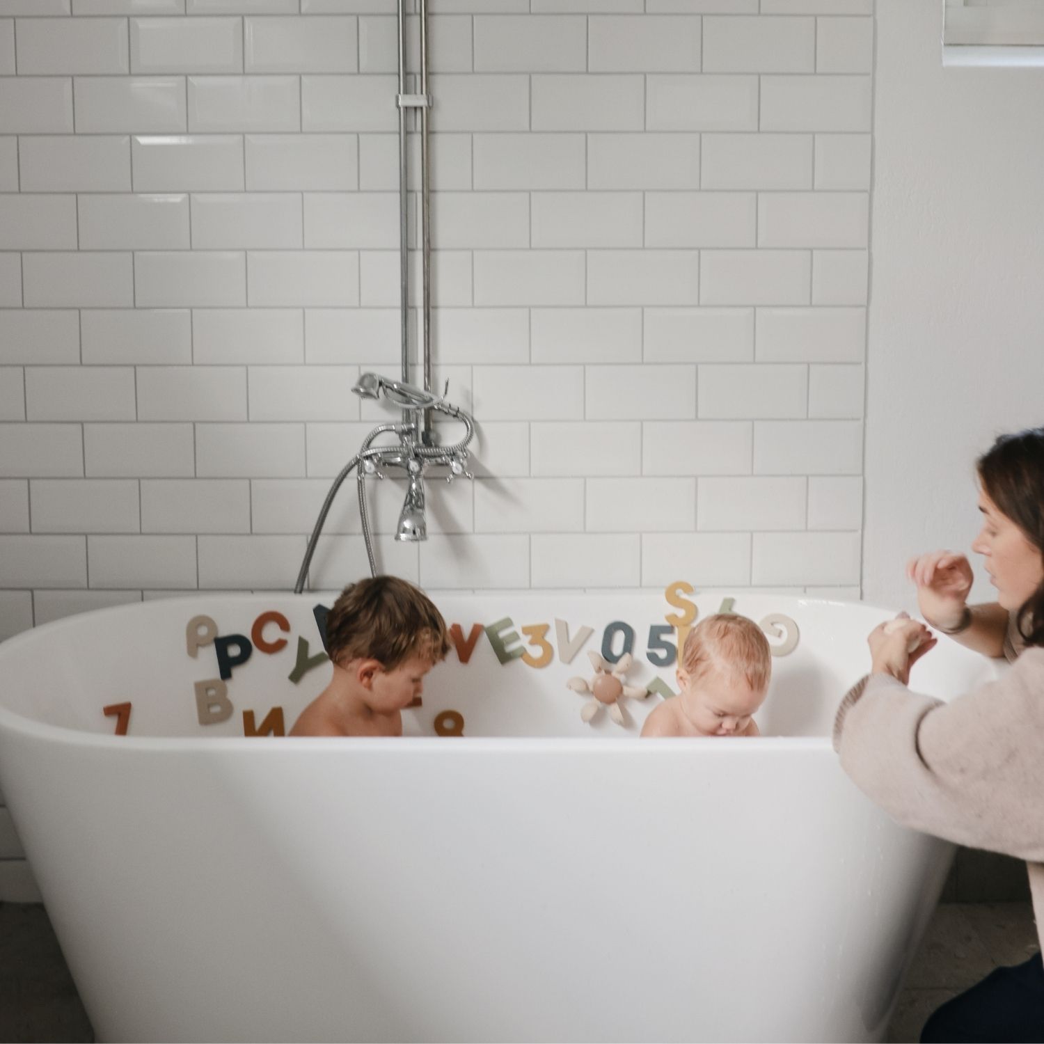 Jouet de bain Roue à eau (Mushie) - Image 3