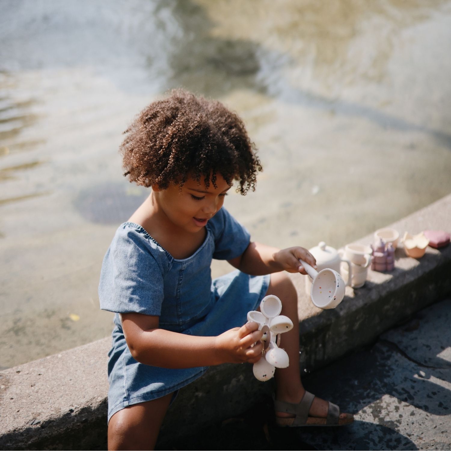 Jouet de bain Roue à eau (Mushie) - Image 5