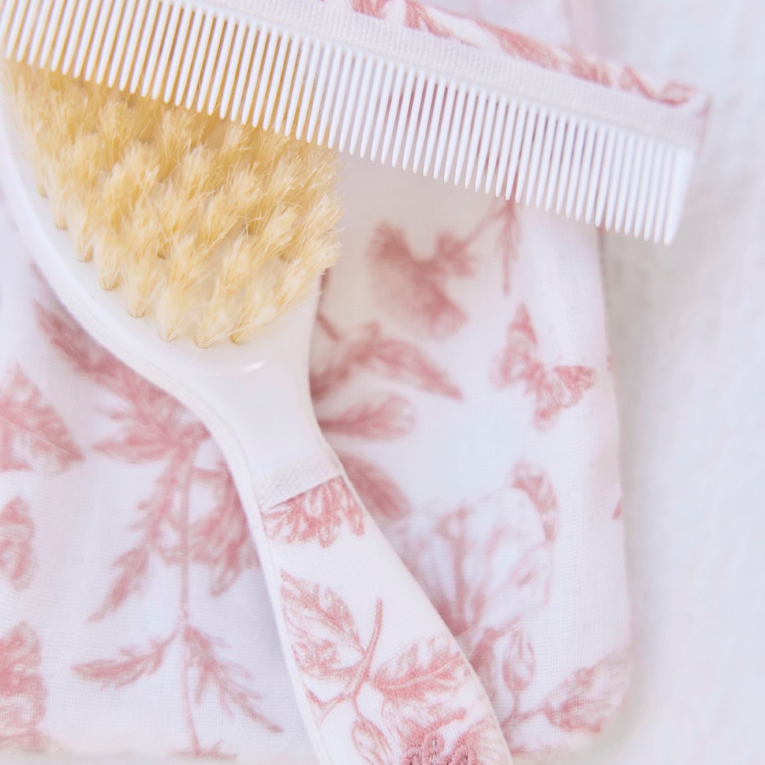 Brosse et peigne imprimé inspiration Toile de Jouy rose (Tartine et Chocolat) - Image 3