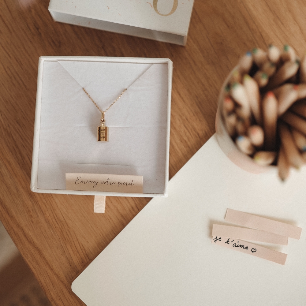 Collier Mon Petit Secret enfant personnalisable (plaqué or jaune) (Mon Petit Poids) - Image 3