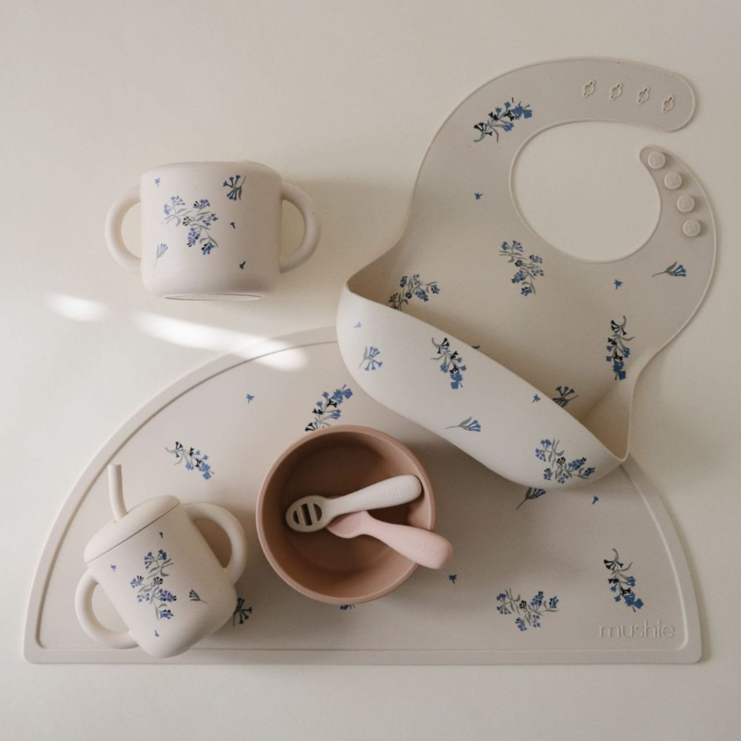 Tasse à paille Lilac Flowers (Mushie) - Image 3