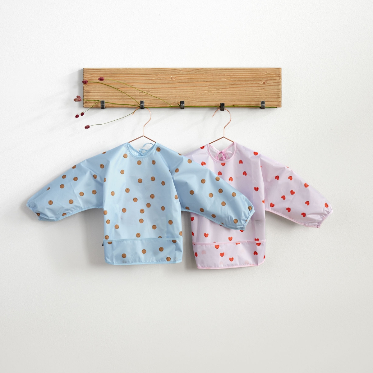Lot de 2 bavoirs manches longues Happy Rascals Coeur lavande (Lassig) - Image 6