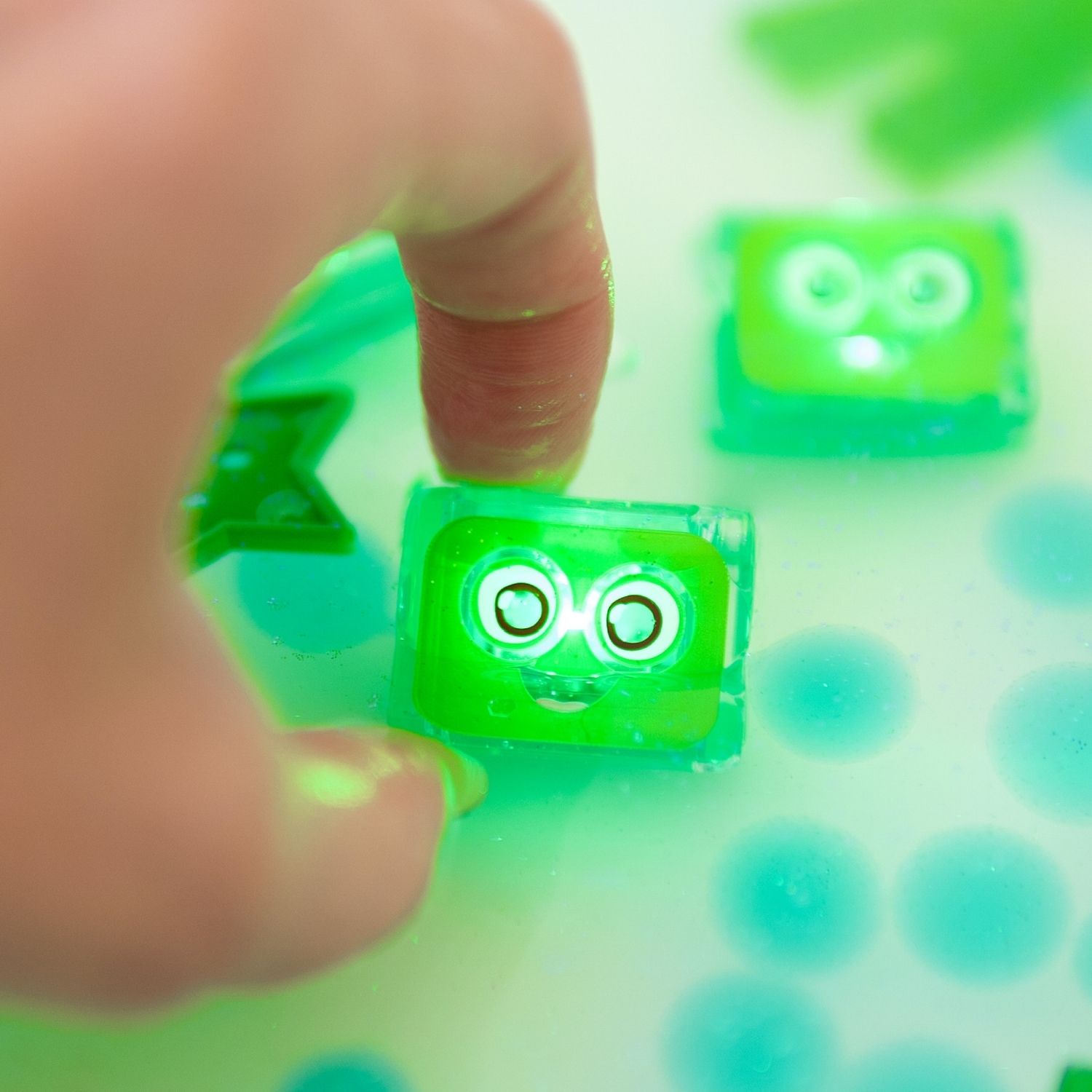 4 cubes lumineux Pippa vert (Glo Pals) - Image 5