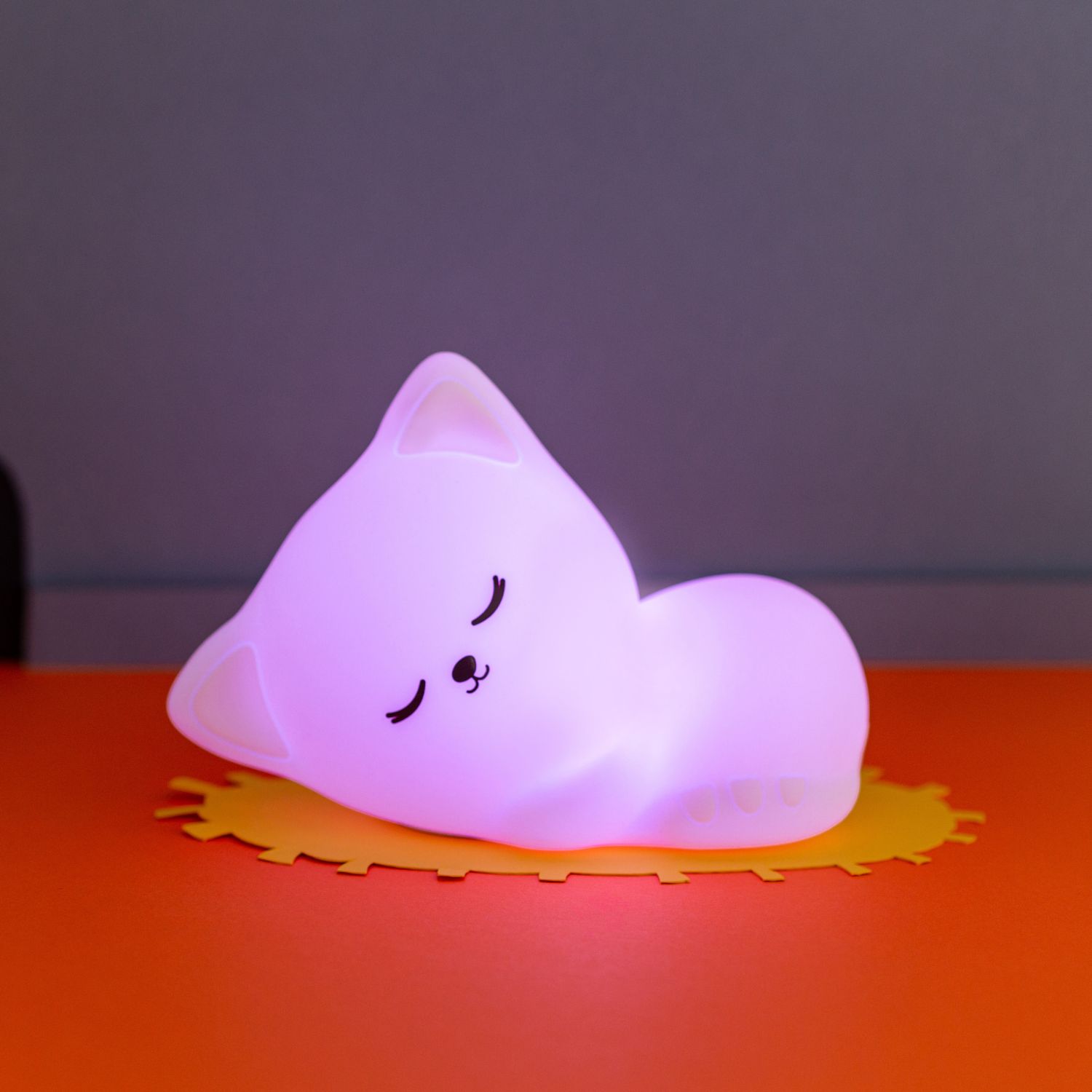 Veilleuse tactile en silicone Chat Stella avec télécommande (Little L) - Image 2