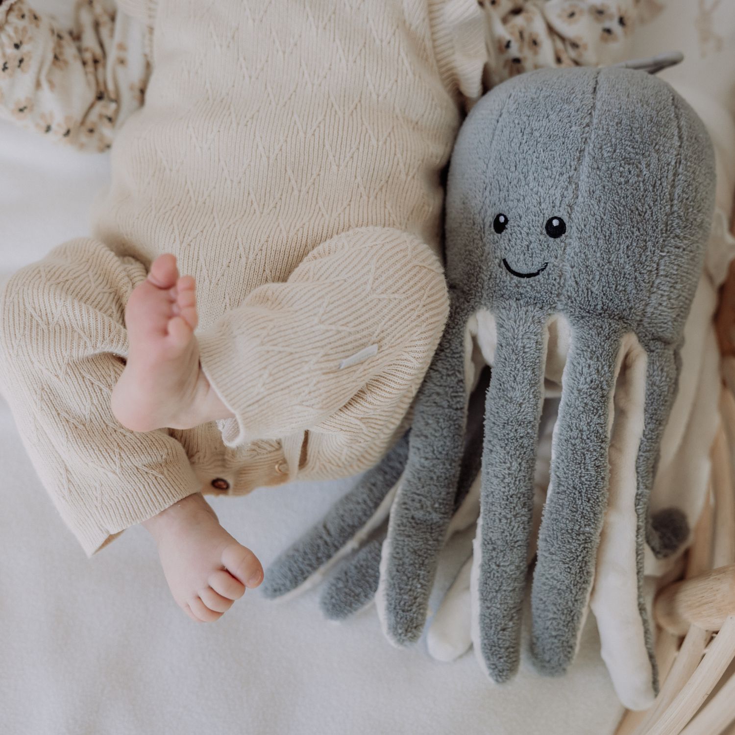 Peluche bruit blanc rechargeable Olly la pieuvre grise (FLOW) - Image 1