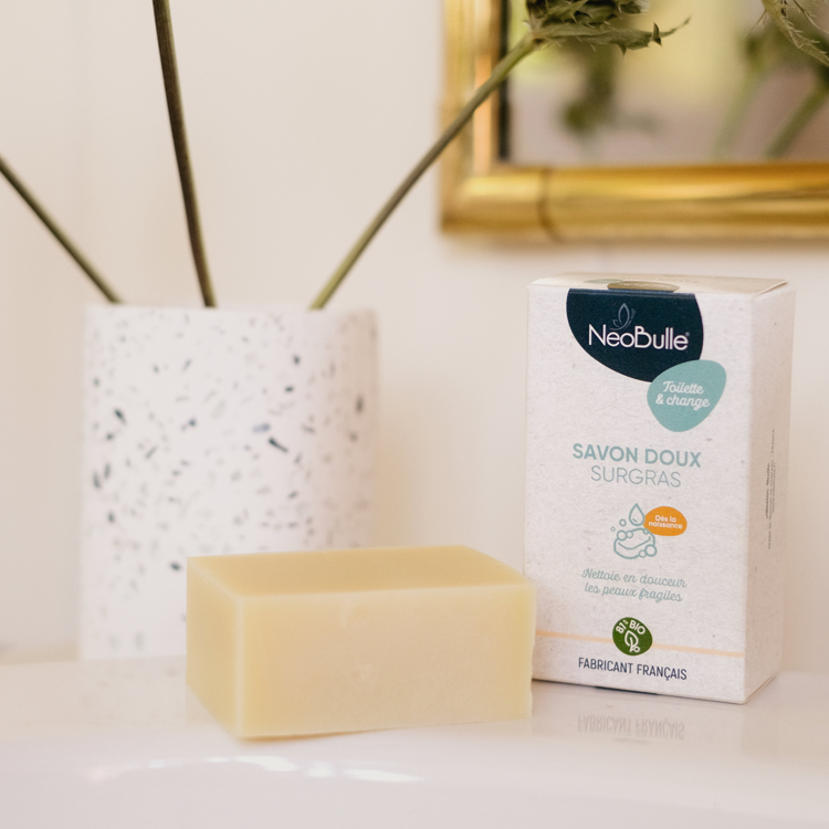 Savon Doux Surgras pour peaux sensibles bio (100 g) (Neobulle) - Image 1