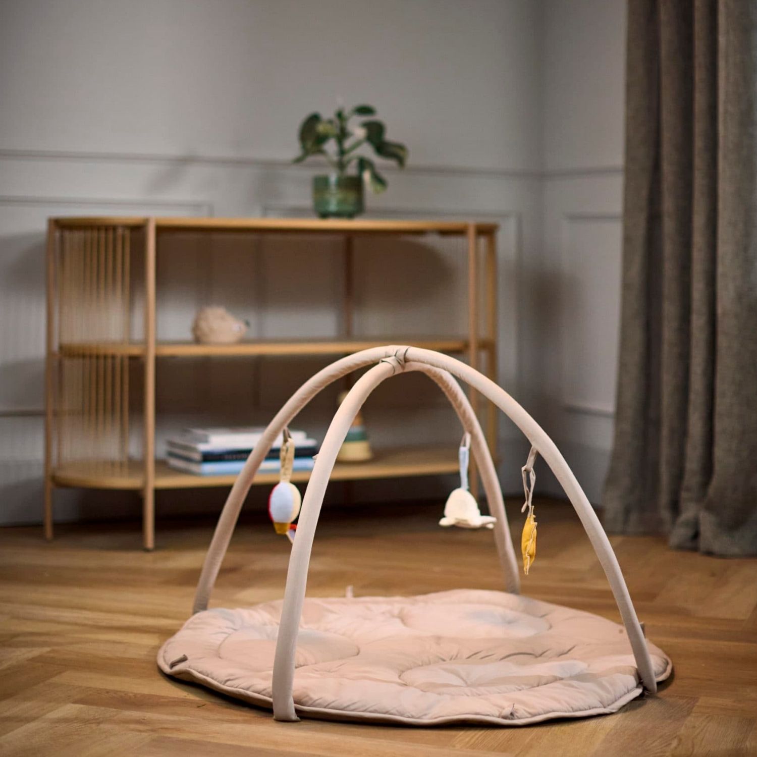 Tapis d'éveil Fjord avec arche Beige (Filibabba) - Image 3