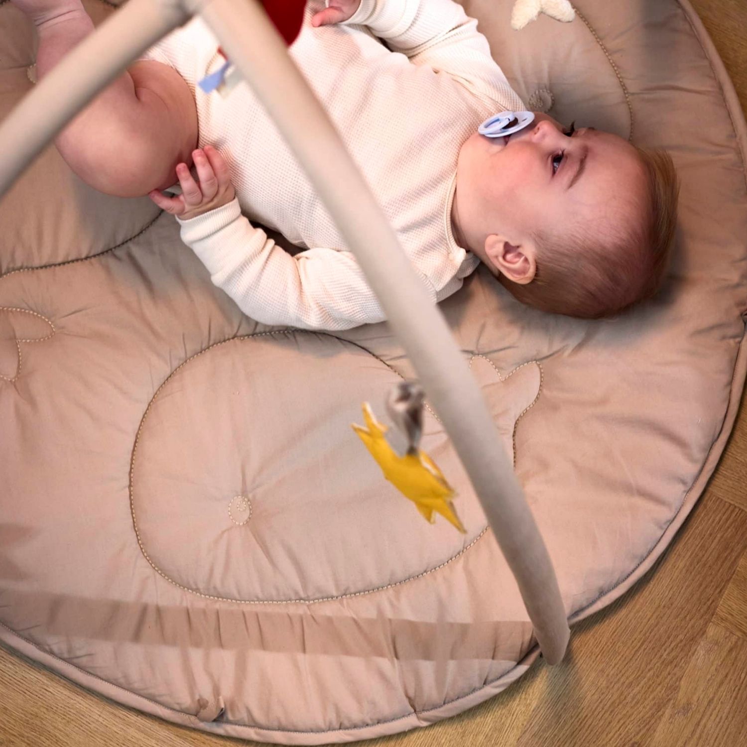 Tapis d'éveil Fjord avec arche Beige (Filibabba) - Image 4