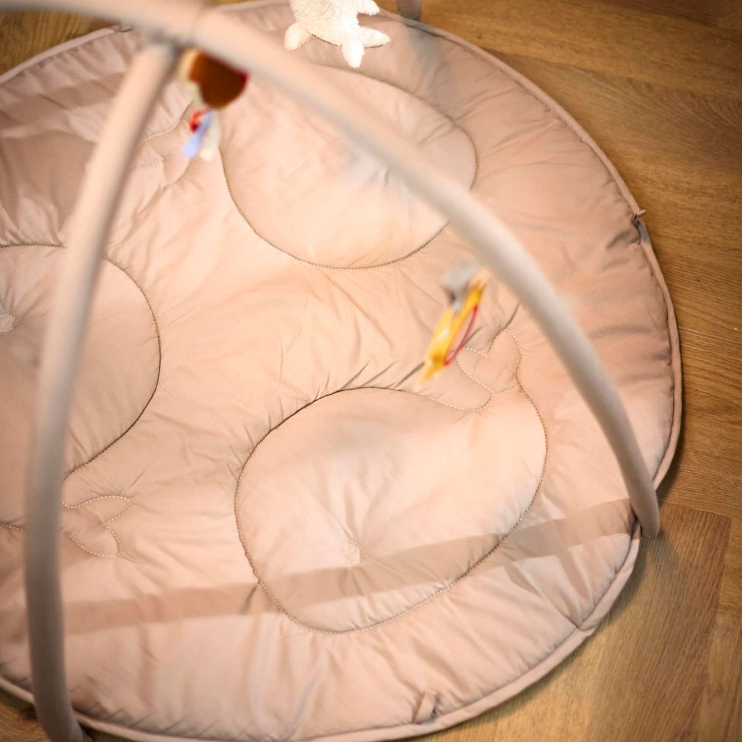 Tapis d'éveil Fjord avec arche Beige (Filibabba) - Image 5