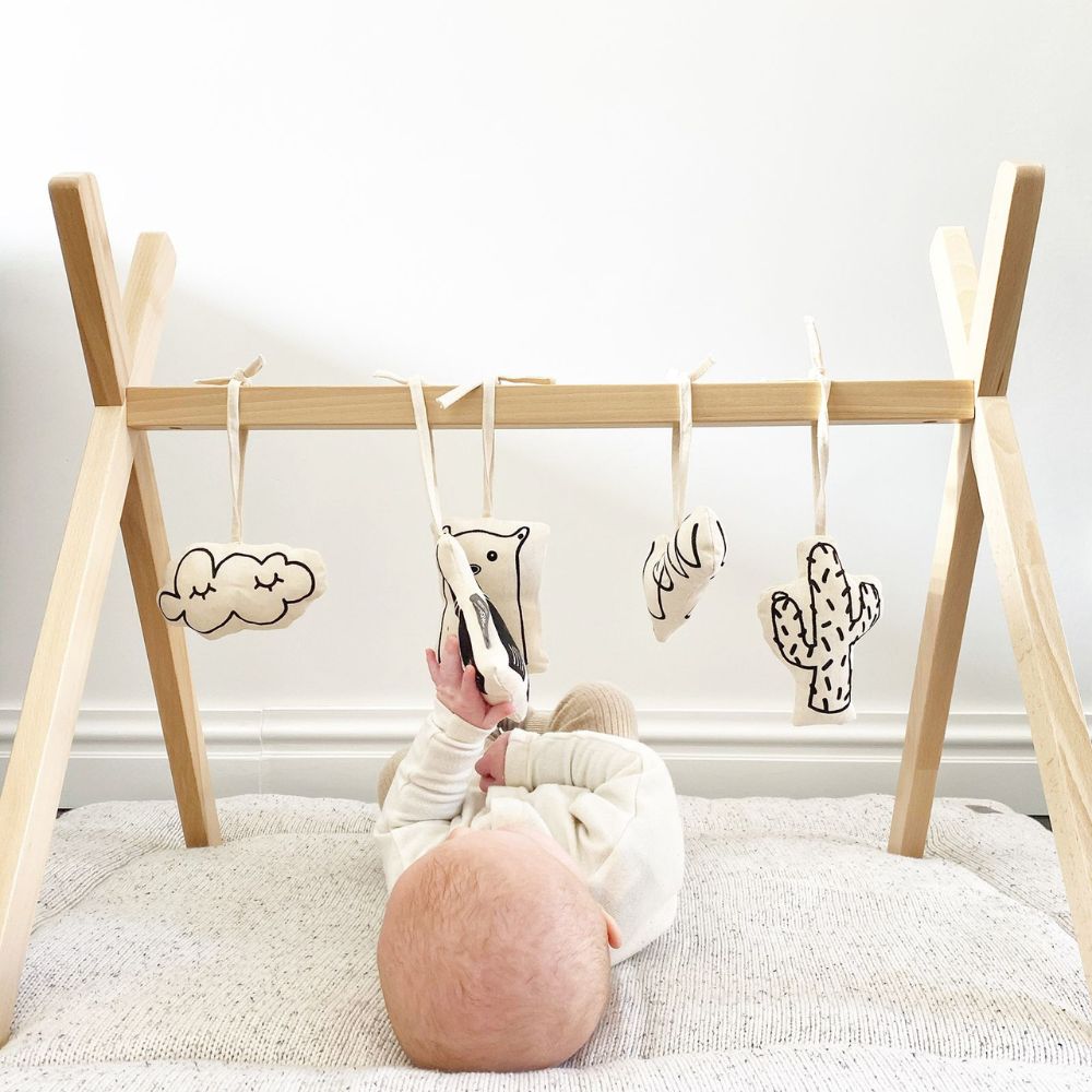 Lot de 5 activités à suspendre Gym figures en toile canvas (Childhome) - Image 2
