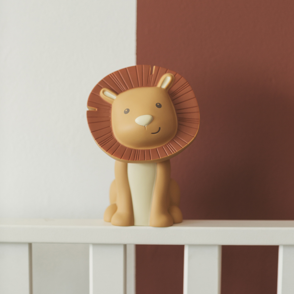 Tirelire Hakuna marron (16 cm) (Atelier Pierre Junior) - Image 4