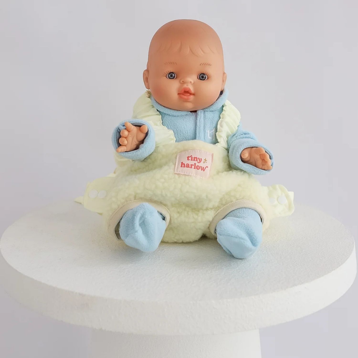 Porte bébé pour poupée Sherpa (Tiny Harlow) - Image 2