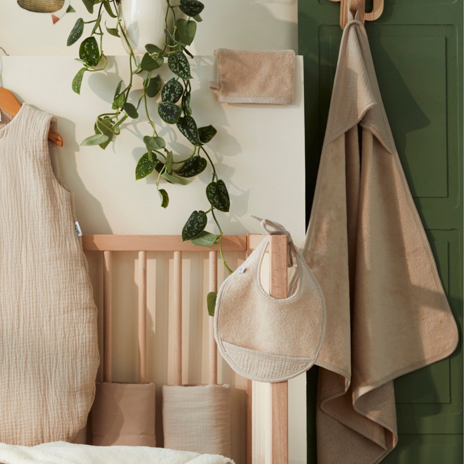 Cape de bain Tablier en bambou biscuit (100 x 100 cm) (Bb&Co) - Image 1