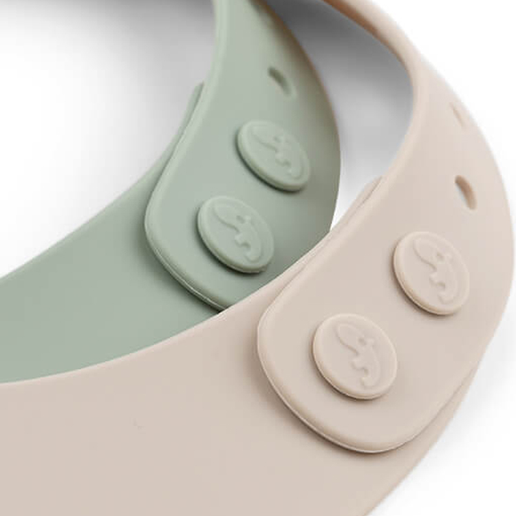 Lot de 2 bavoirs en silicone  Lalee Sable et Vert (Done by deer) - Image 2