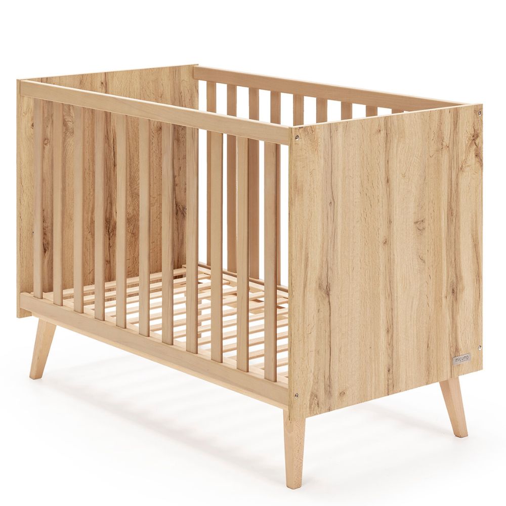 Micuna - Lit bébé évolutif Martha finition chêne (120 x 60 cm)