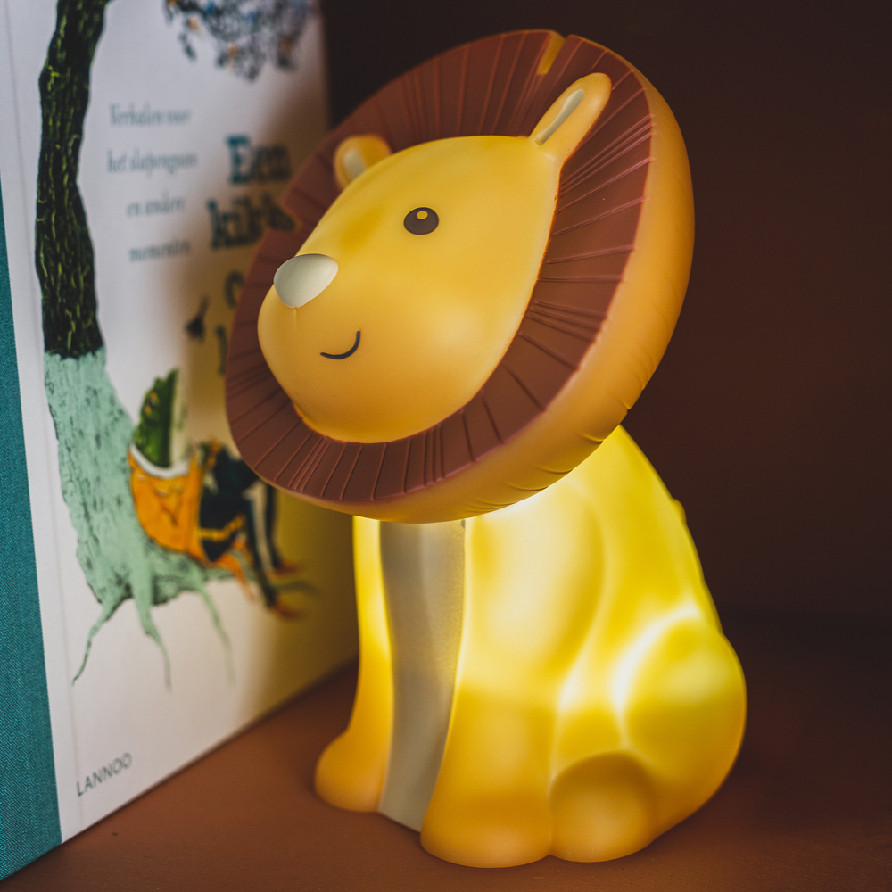 Veilleuse rechargeable Hakuna marron (20 cm) (Atelier Pierre Junior) - Image 3