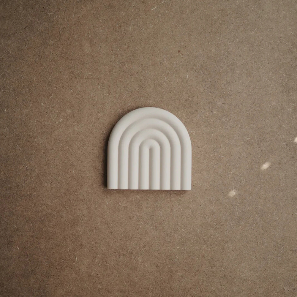 Jouet de dentition Rainbow Shifting Sand (Mushie) - Image 2