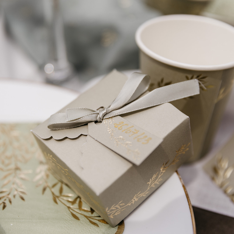 Lot de 10 livrets de messe Jolis Brins vert sauge et or (Arty Fêtes Factory) - Image 1