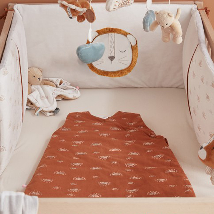 Tour de lit en veloudoux lion Babou (Noukie's) - Image 2