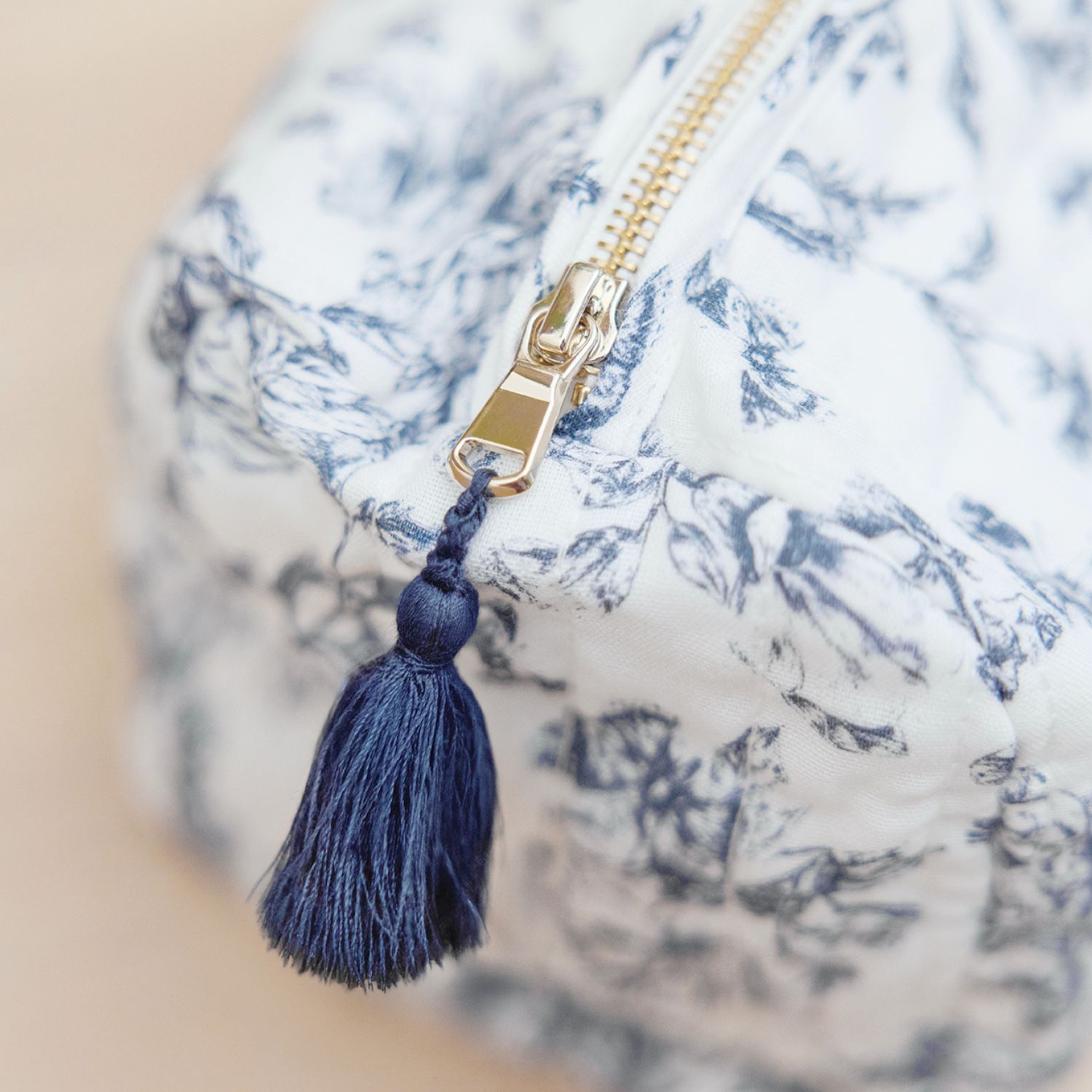 Trousse de toilette Toile de Jouy bleu (Tartine et Chocolat) - Image 2