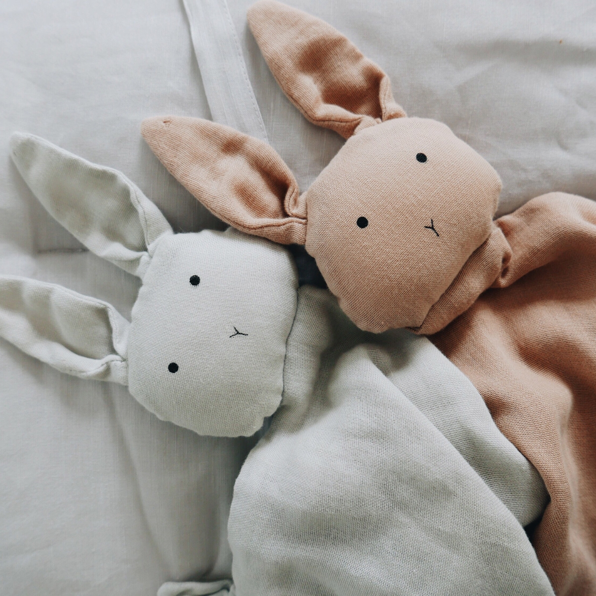 Doudou plat Agnete Rabbit peppermint (Liewood) - Image 2