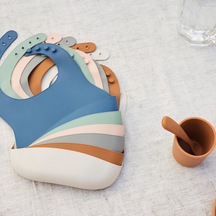 Bavoir en silicone nougat (Jollein) - Image 3