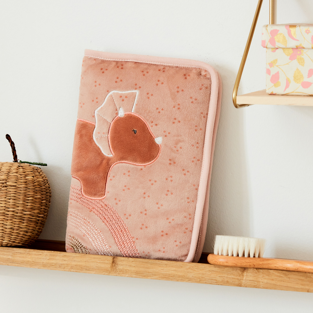 Protège carnet de santé en veloudoux tricératops Popsie