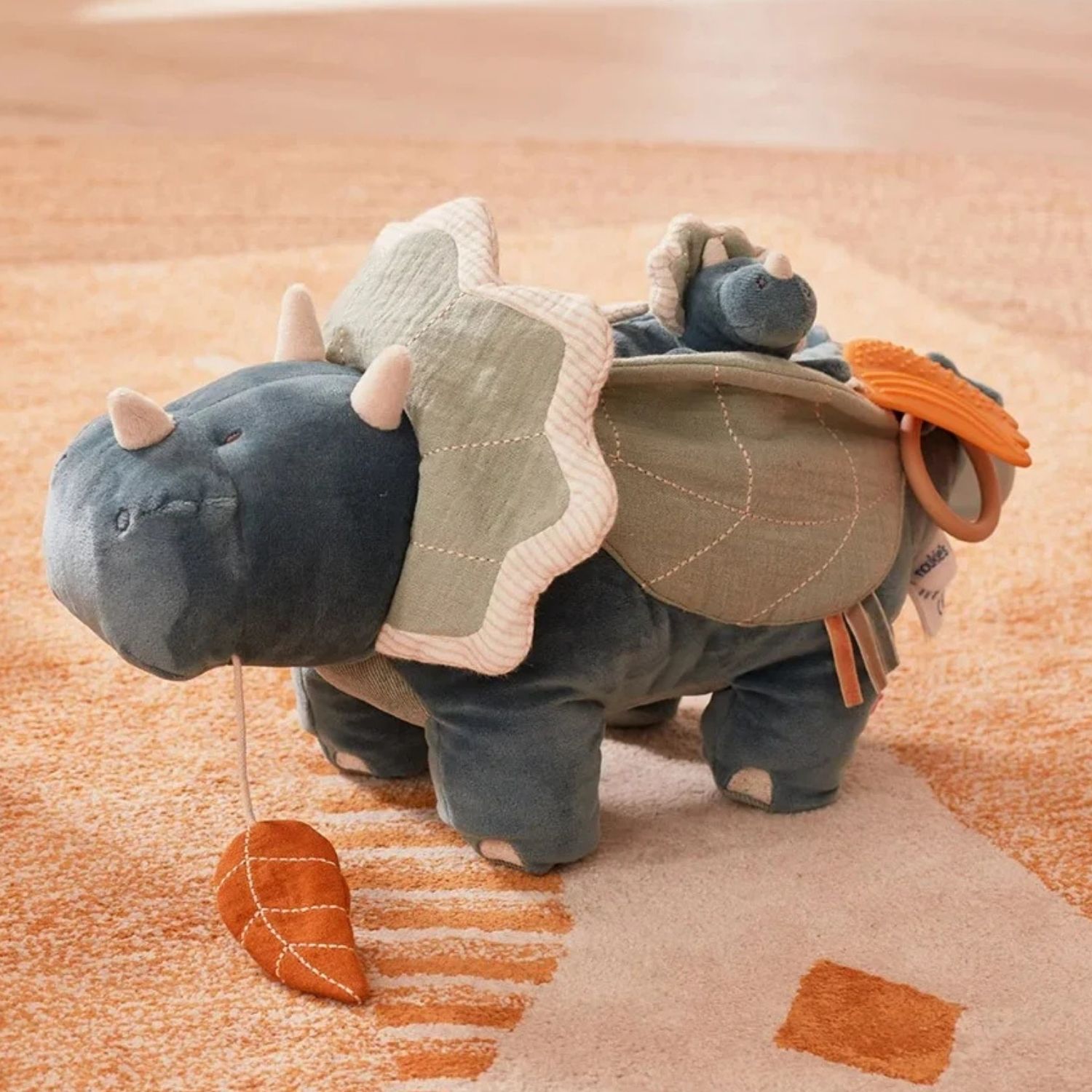 Peluche d'activités Ops le tricératops TSO (40 cm) (Noukie's) - Image 4