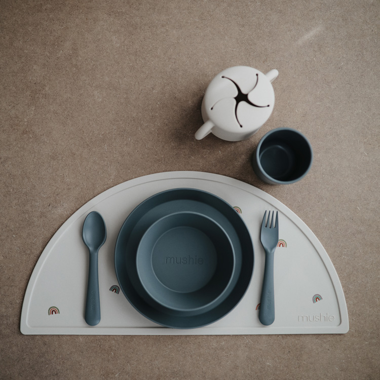 Set de table en silicone Rainbows (Mushie) - Image 3