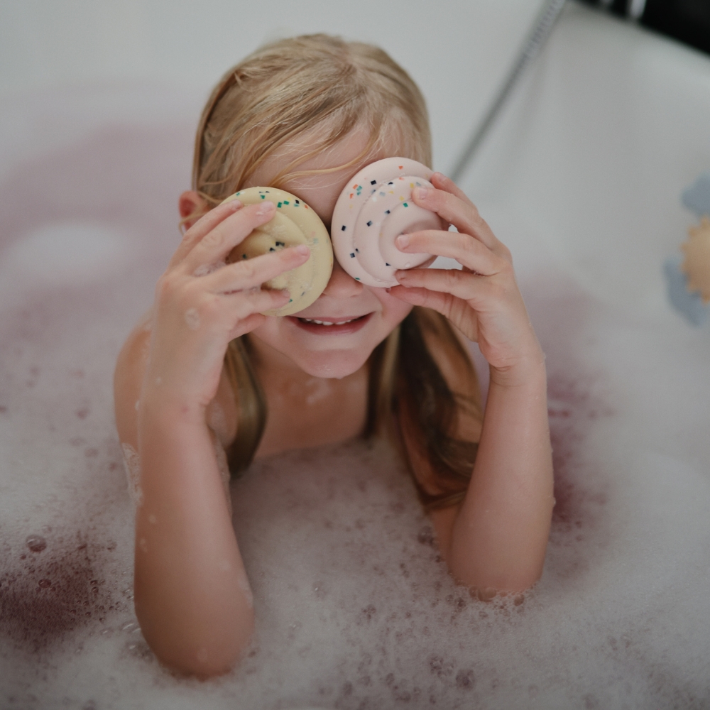 Lot de 4 jouets de bain Cupcake Mix and Max (Mushie) - Image 3