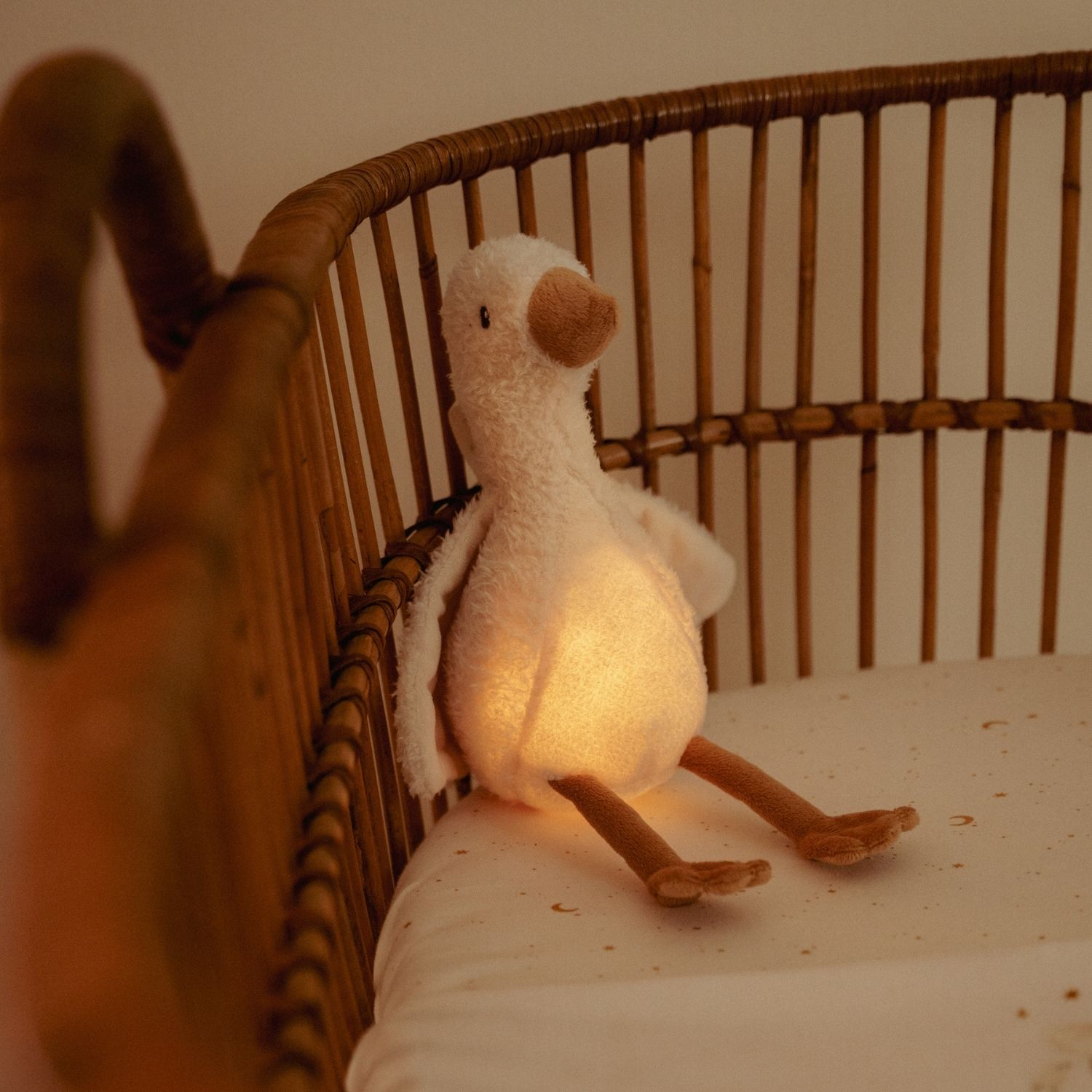 Peluche musicale et lumineuse Oie Newborn (Little Dutch) - Image 4