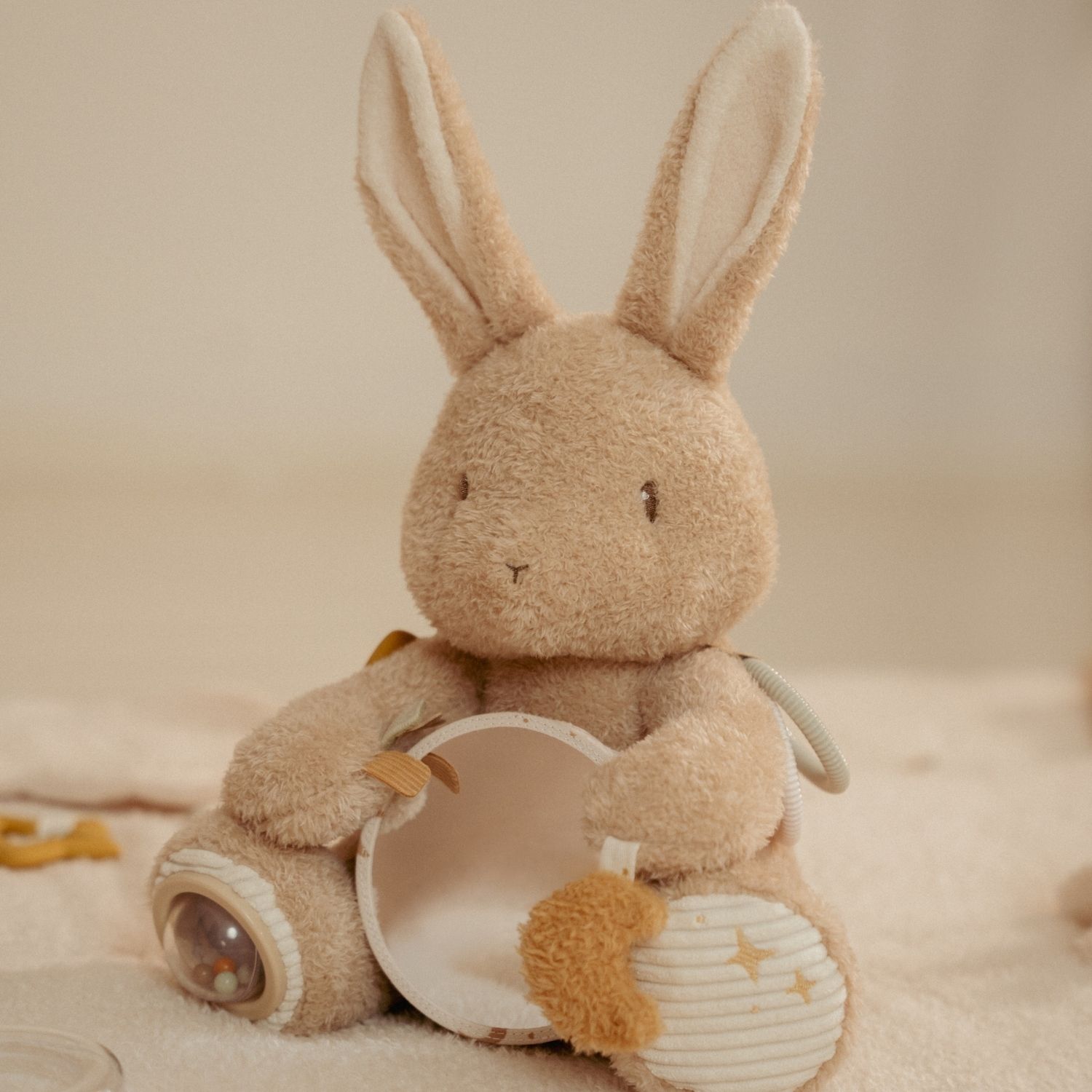 Peluche d'activités Lapin Newborn (Little Dutch) - Image 4