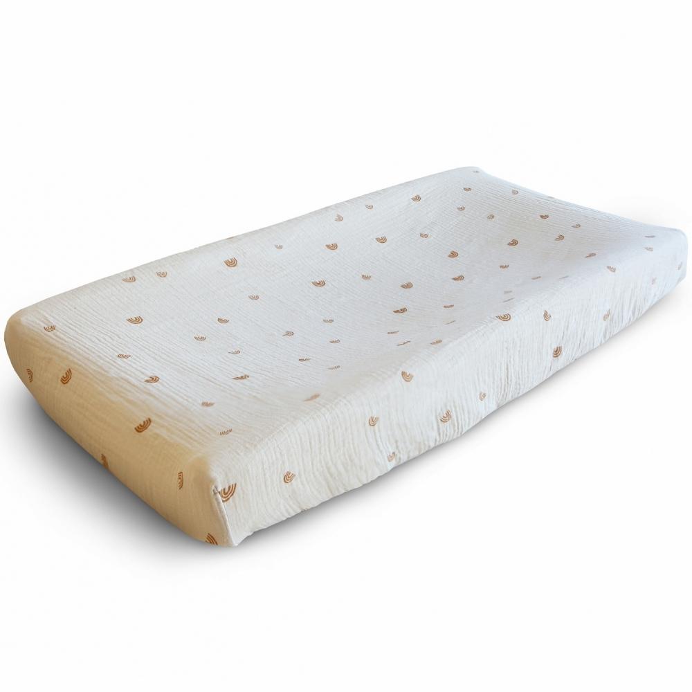 Housse de matelas à langer en coton bio Rainbows (72 x 48 cm) (Mushie) - Image 1