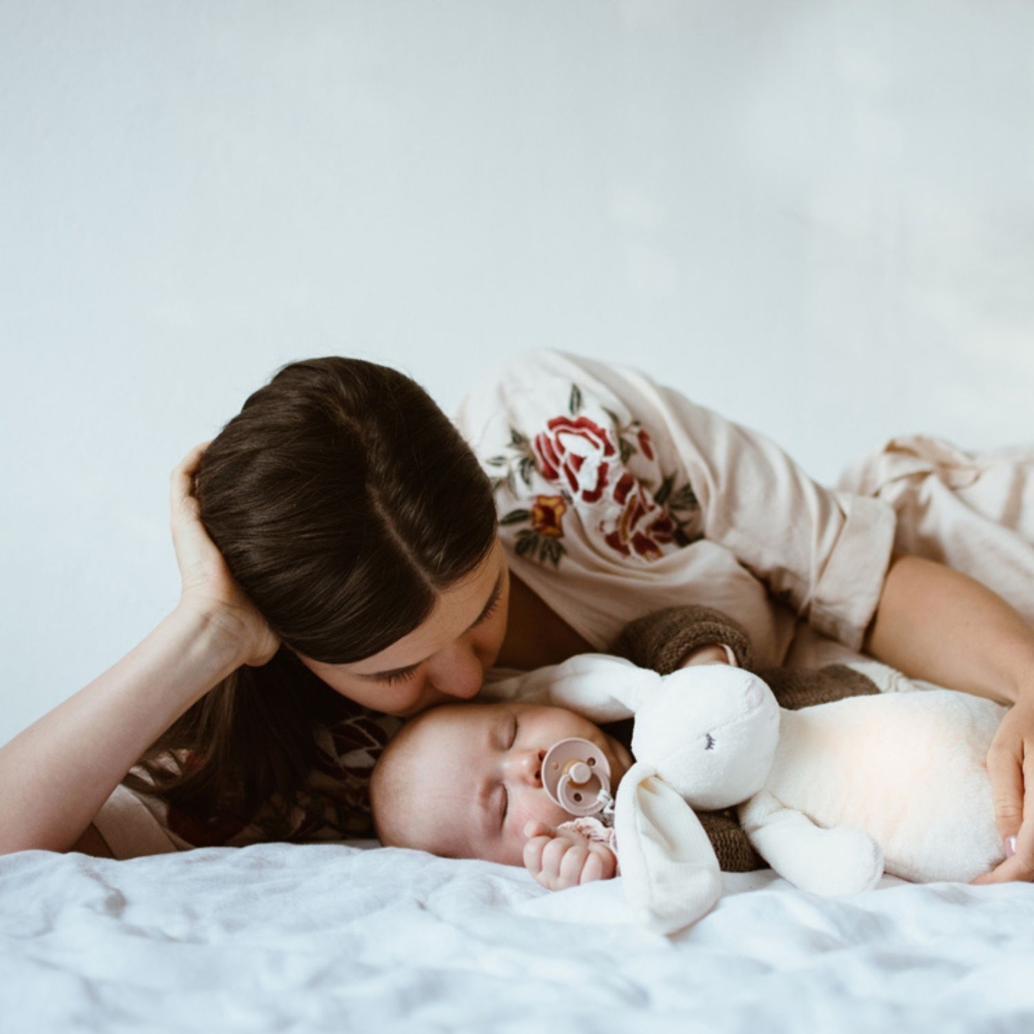 Peluche veilleuse lapin magique Cream 2.0 (Moonie) - Image 3