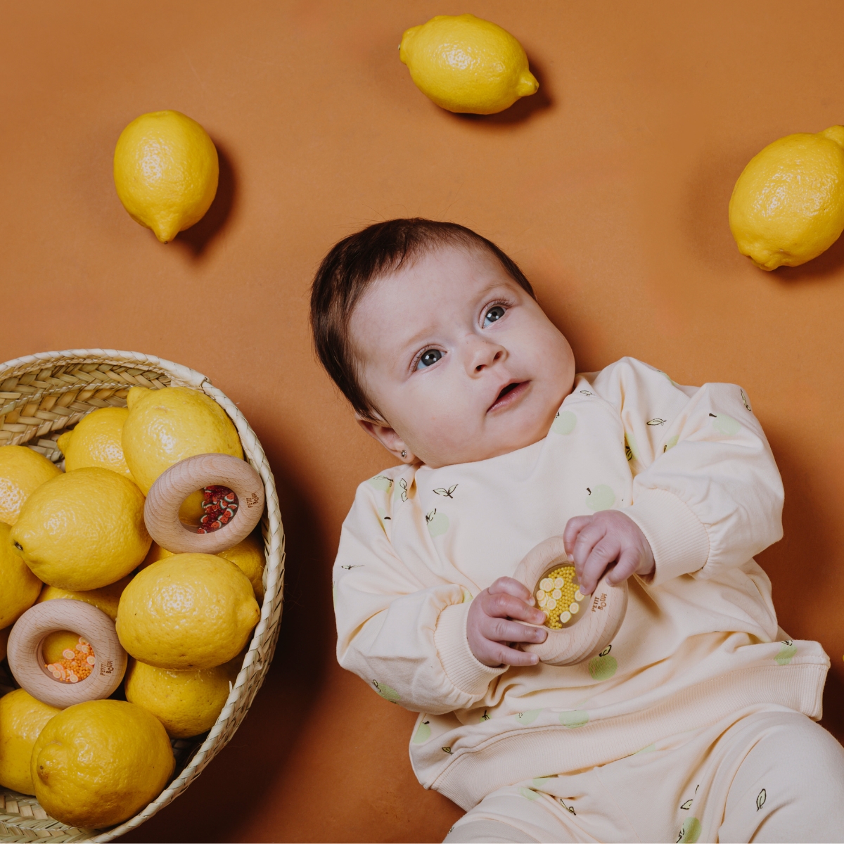 Hochet sensoriel Sensory Donut citrons (Petit Boum) - Image 4