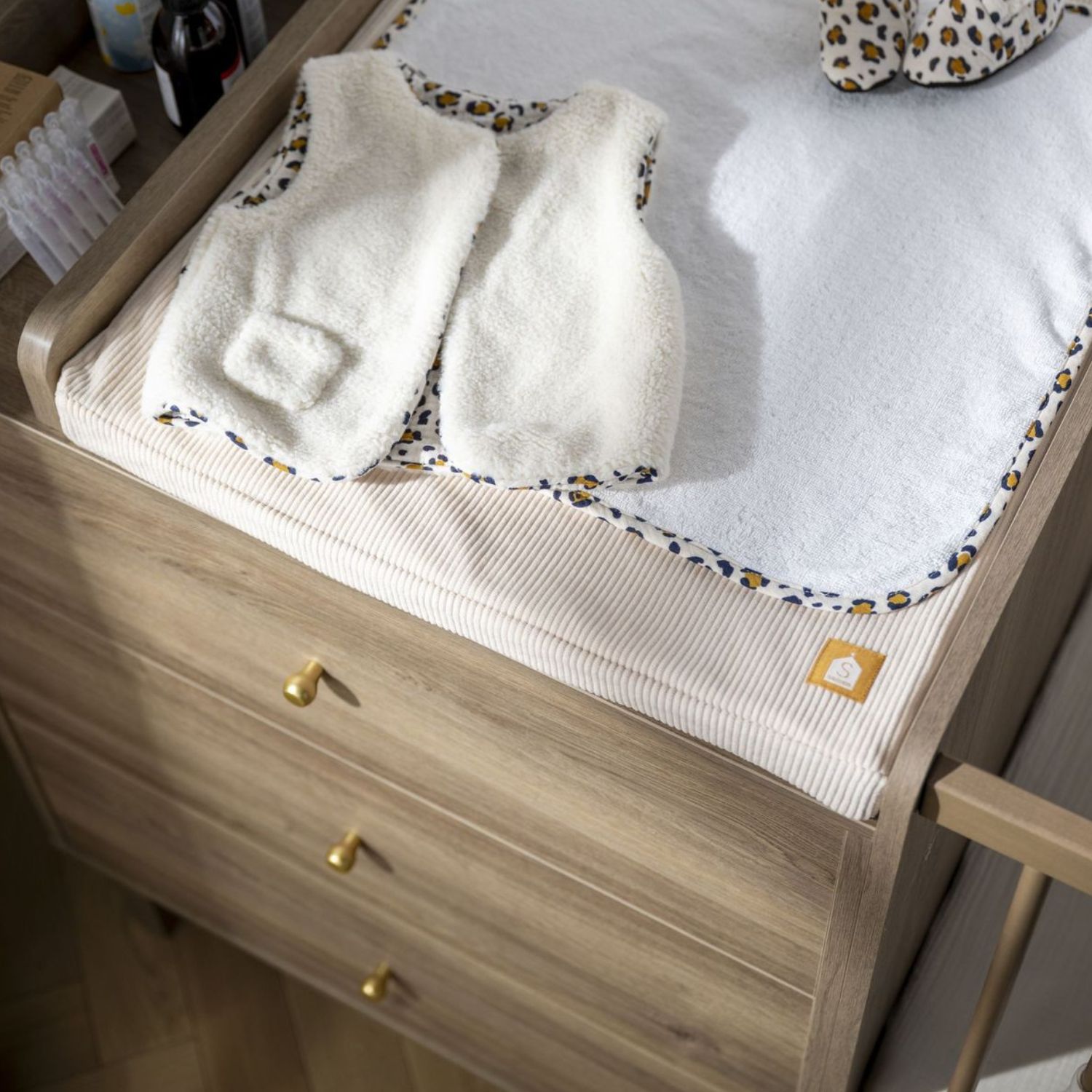 Matelas à langer + serviette Léopard (52 x 68 cm) (Sauthon) - Image 2