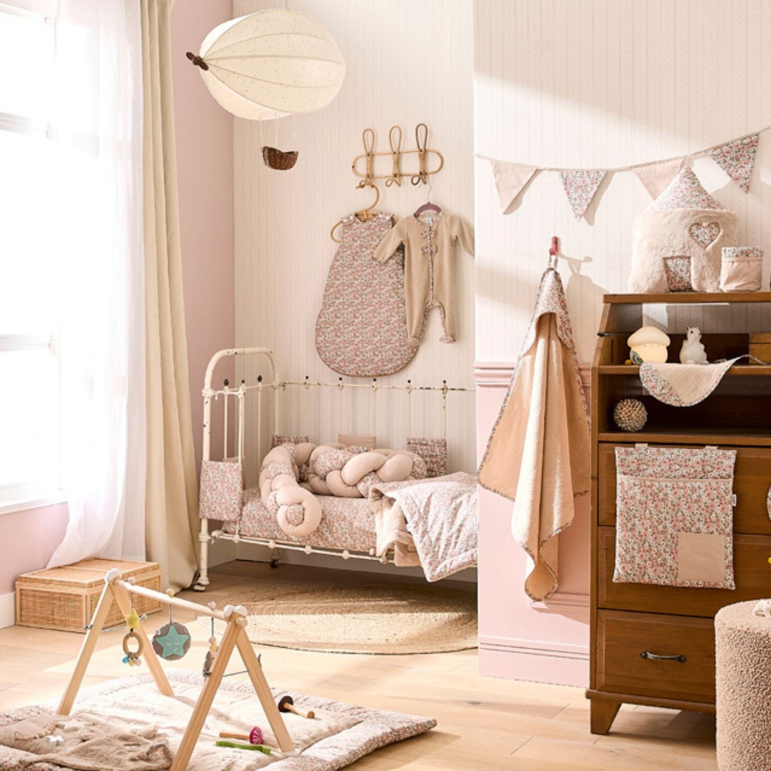 Tour de lit modulable et respirant Afternoon Tea (Bb&Co) - Image 1