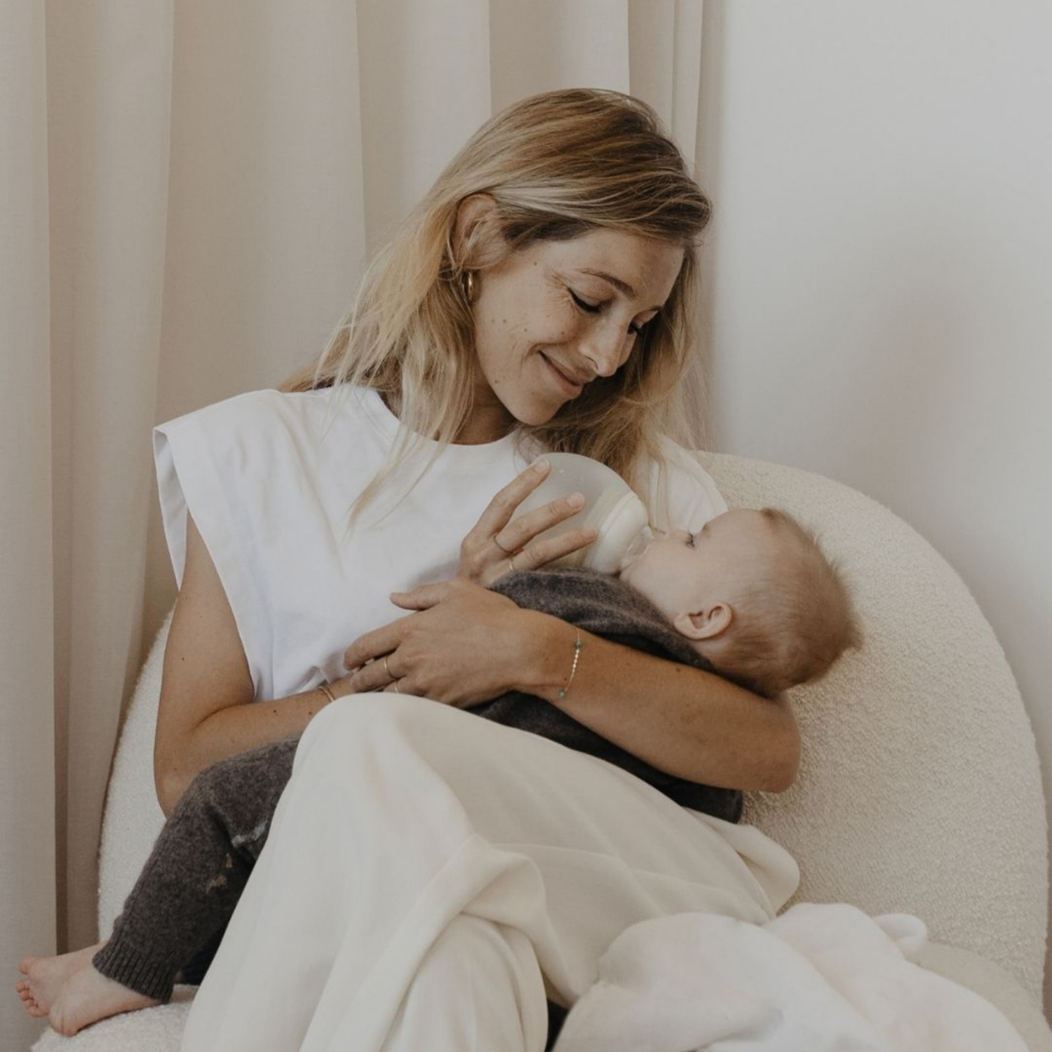 Biberon anti-colique en silicone Milk (150ml) (Elhée) - Image 5