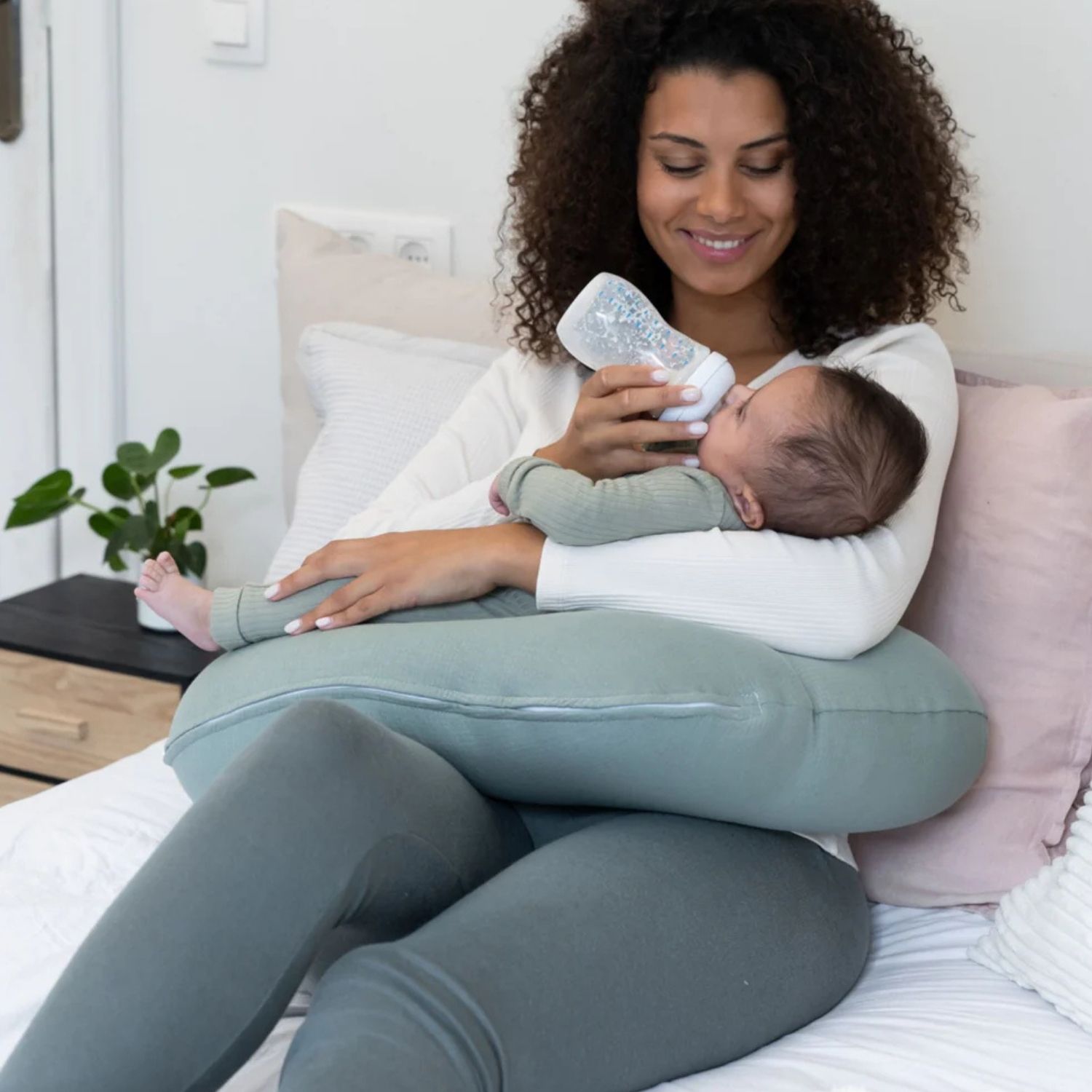 Coussin d'allaitement Softy Tetra Jersey Green (Doomoo) - Image 1
