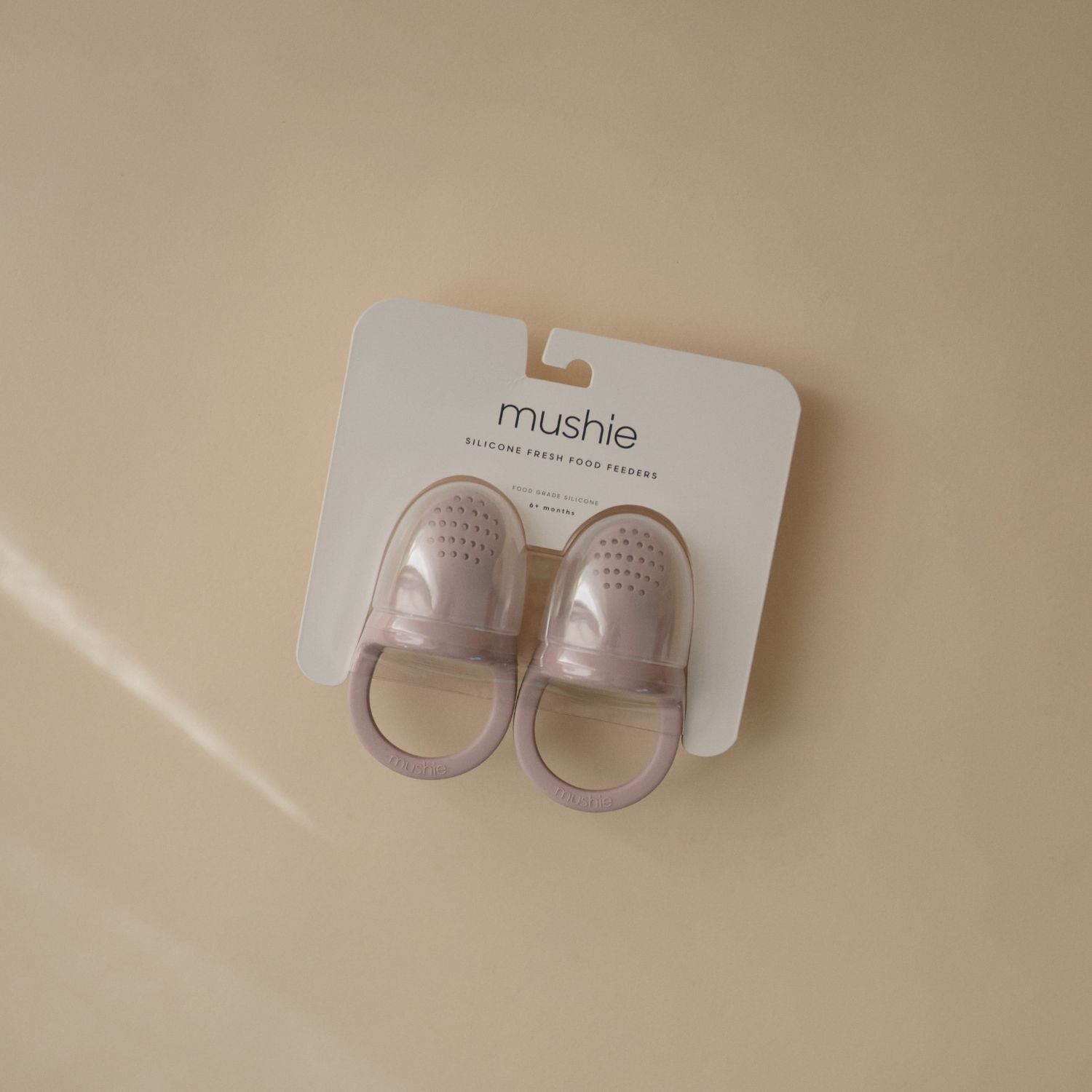 Lot de 2 sucettes grignoteuses en silicone Soft Lilac (Mushie) - Image 2