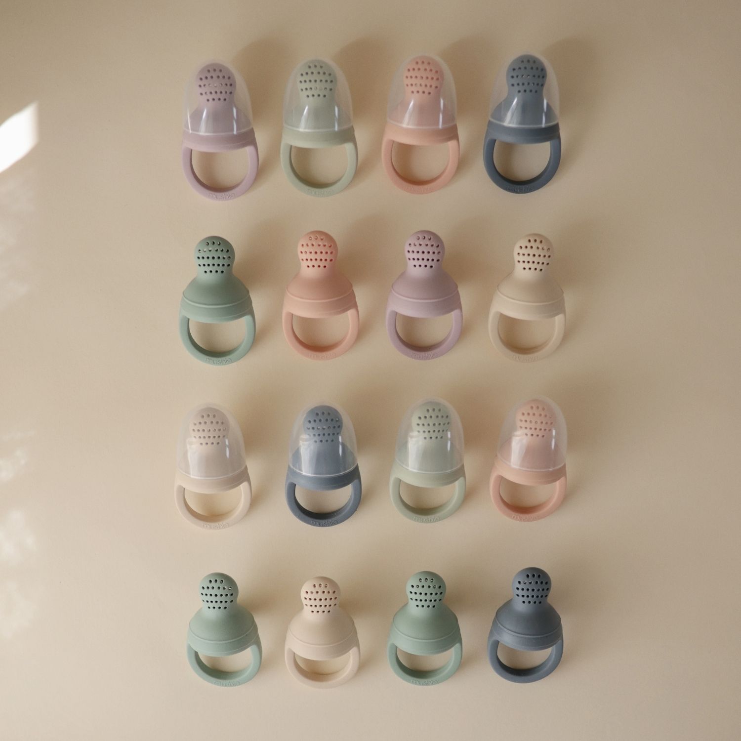 Lot de 2 sucettes grignoteuses en silicone Soft Lilac (Mushie) - Image 3
