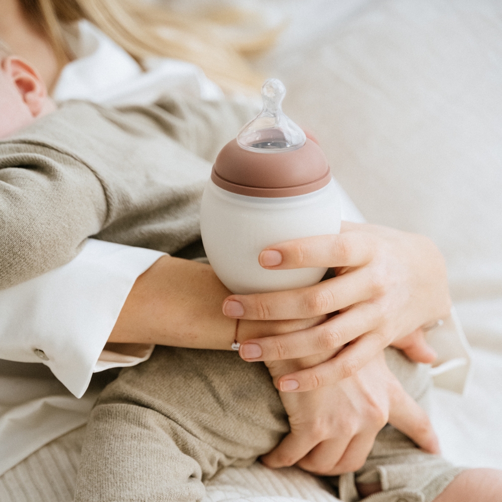 Biberon anti-colique en silicone Blossom (240 ml) (Elhée) - Image 3
